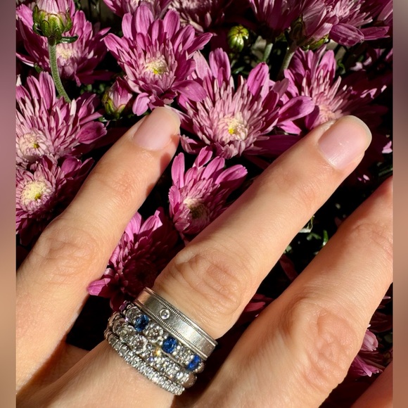 🩵🩵🩵Tiffany & Co Forever Ring in Platinum Sapphires & Diamonds - Picture 5 of 5